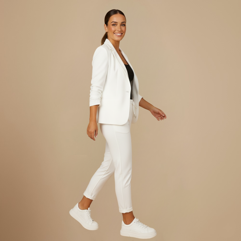 Stylish Women’s Set with Blazer and Matching Trousers