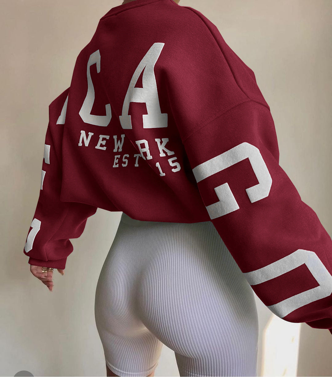 Comfortable Oversized Women’s Sweatshirt with Letter Print