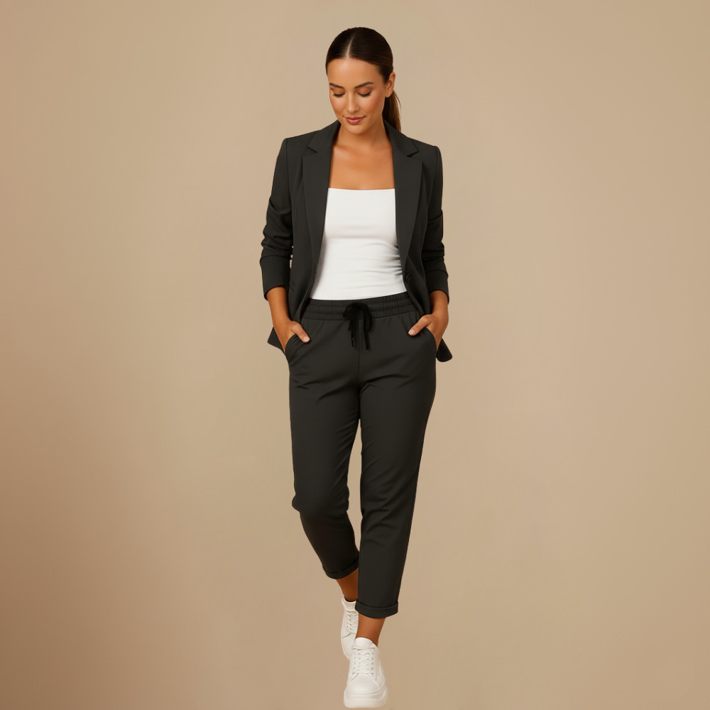 Stylish Women’s Set with Blazer and Matching Trousers