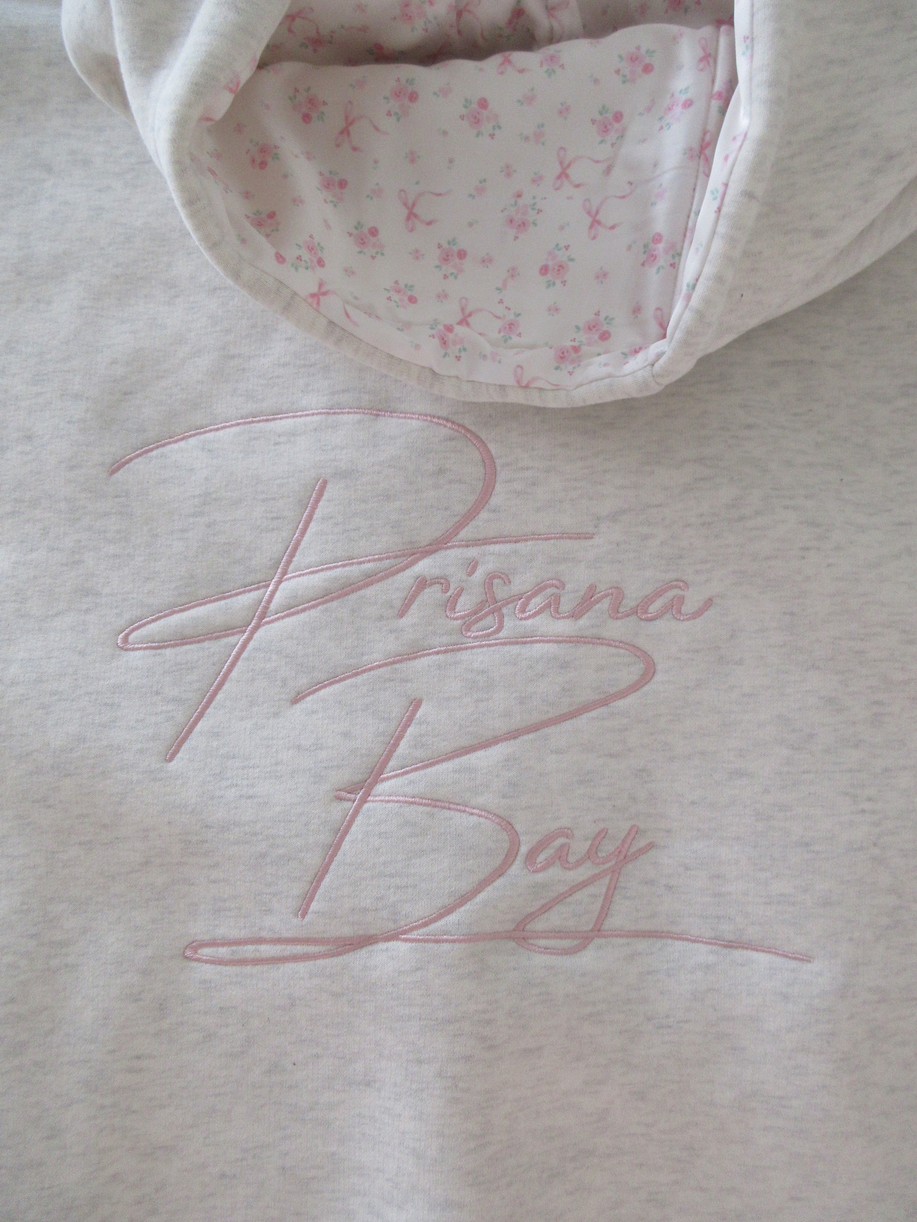 Soft Oversized Women’s Hoodie with Bow Detail and Hood