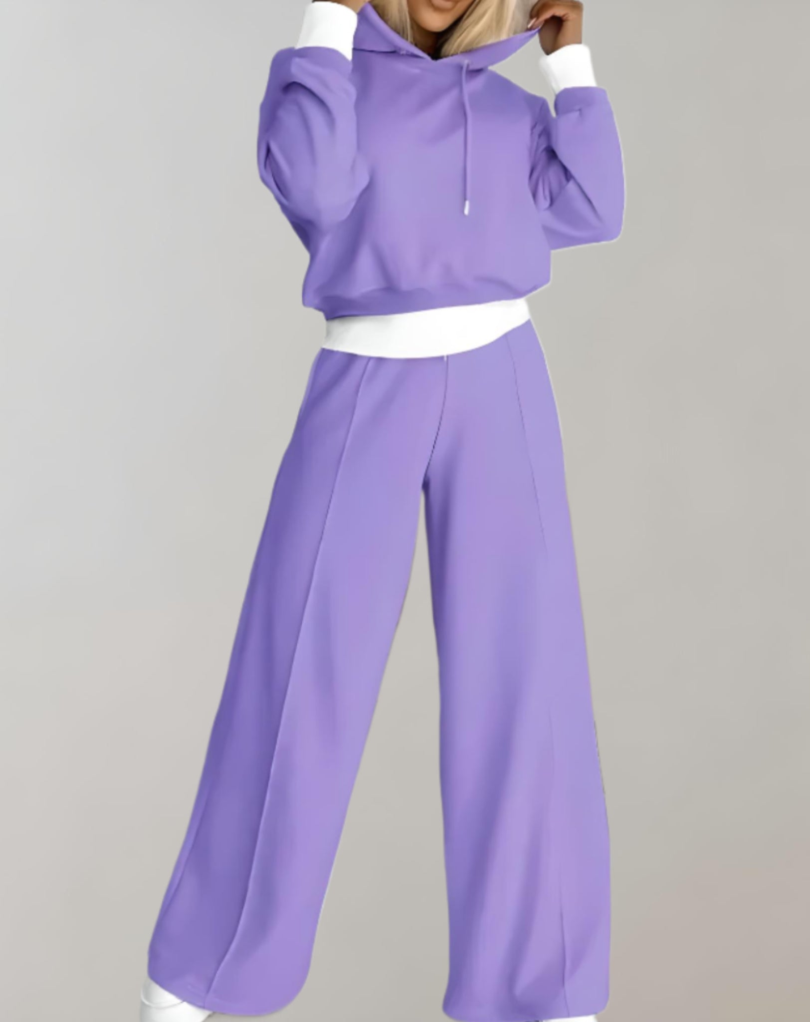 Comfortable Women’s Set with Hoodie and Wide-Leg Pants
