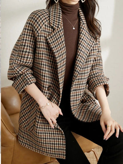Oversized Women’s Jacket with Checkered and Double-Breasted Buttons