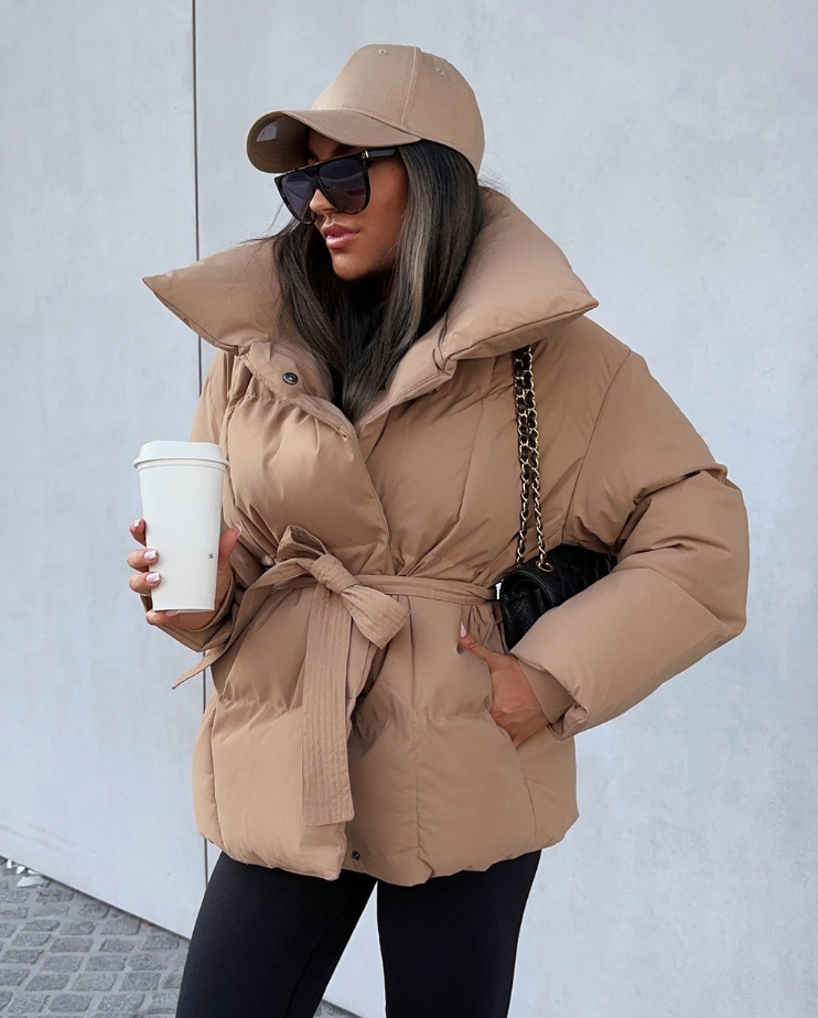 Winter-Lined Women’s Jacket with Belt and Short Fit