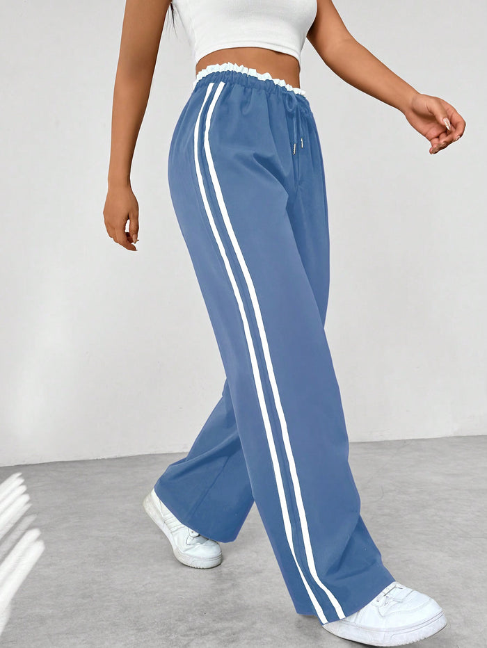 Sporty and Comfortable Women’s Pants with High Waist and Stripes