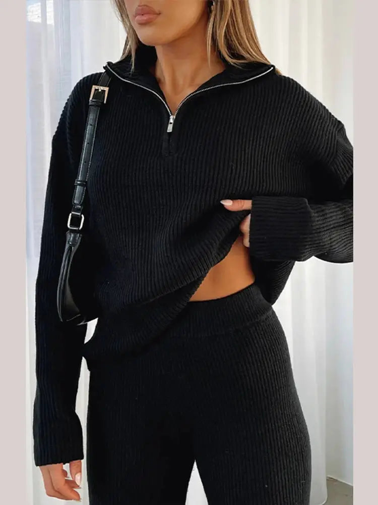 Cozy Women’s Knit Set with Flared Pants and Zip-Up Sweater