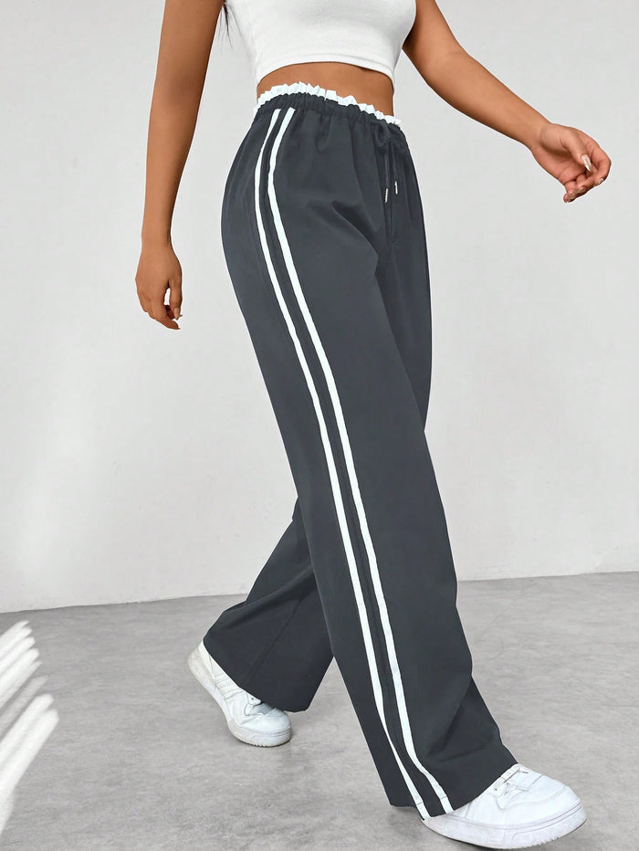 Sporty and Comfortable Women’s Pants with High Waist and Stripes
