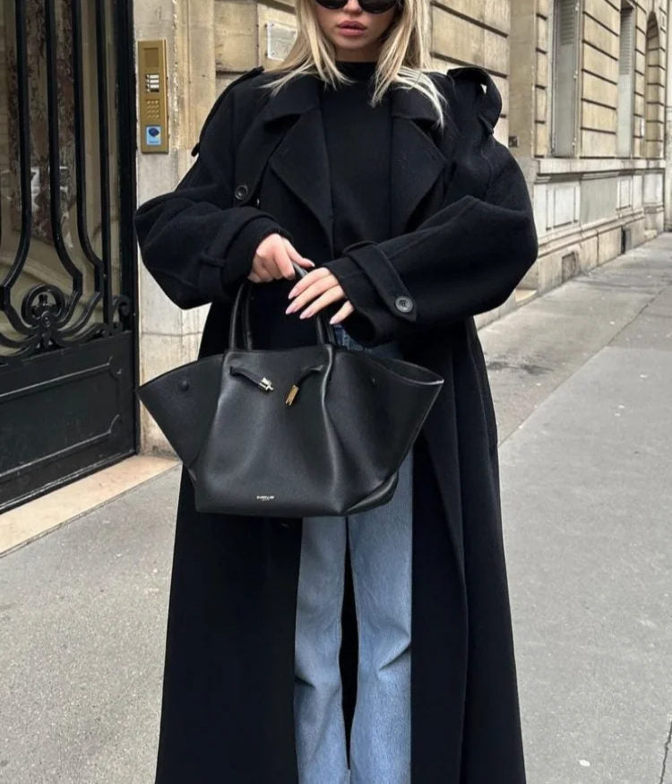 Black Oversized Winter Coat with Belt and Classic Collar