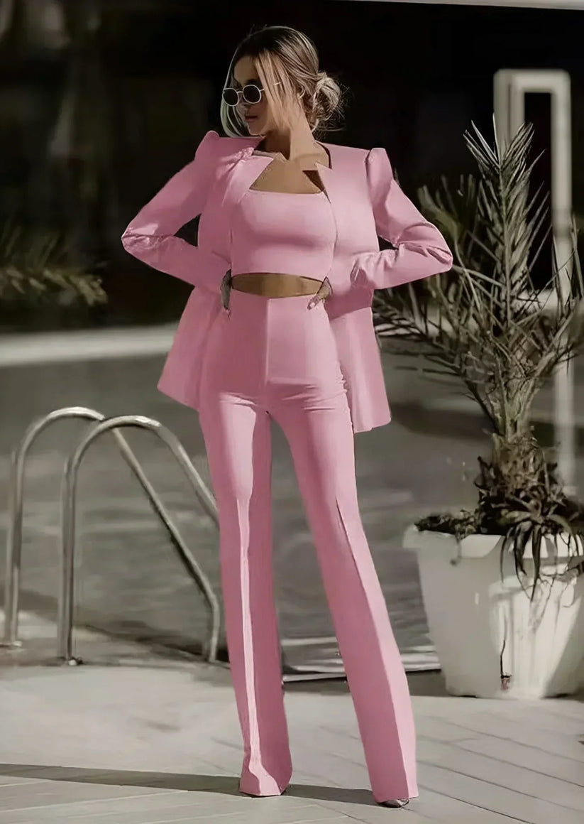 Elegant Women’s Blazer and High-Waist Trouser Set