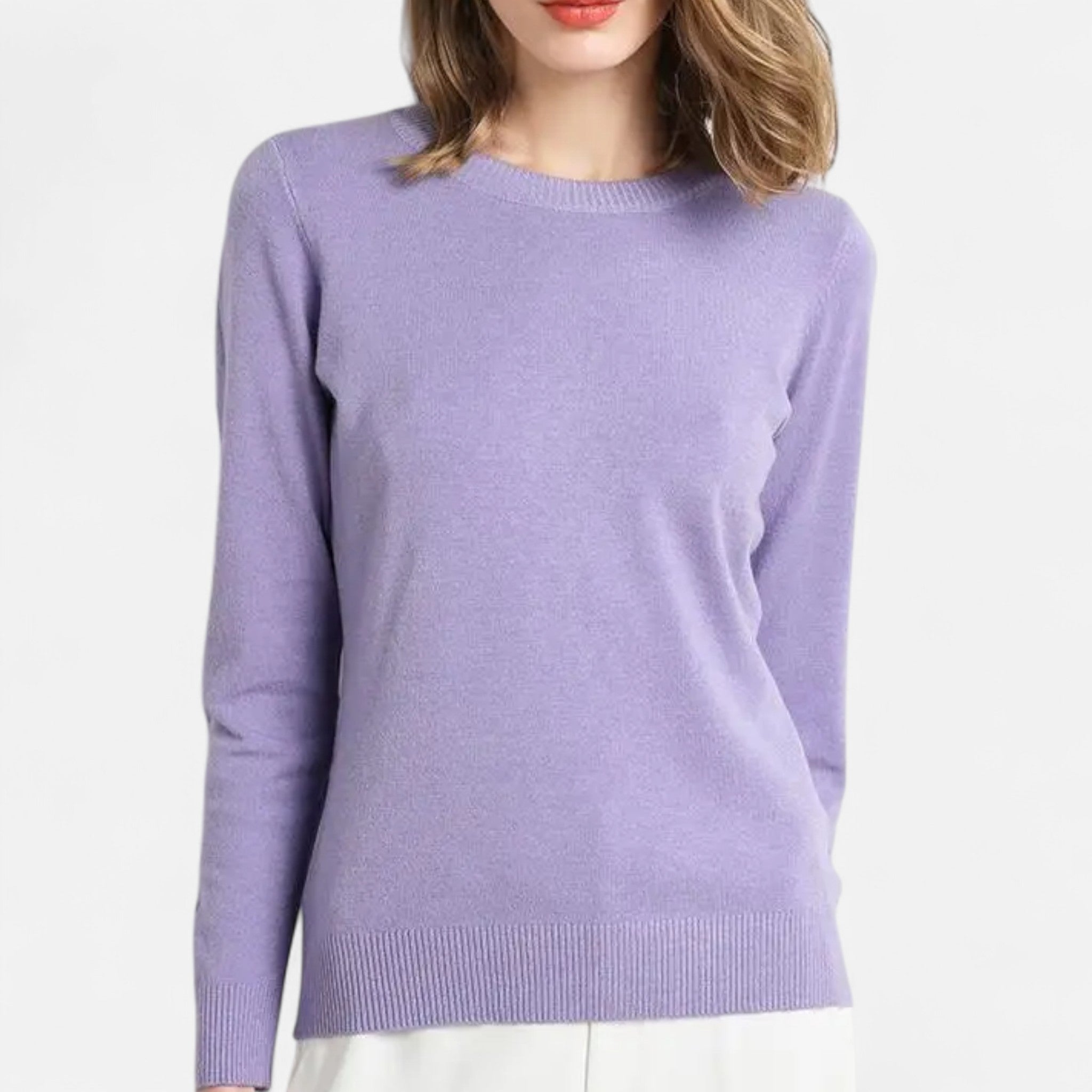 Soft Women’s Wool Sweater with Long Sleeves and Round Neck