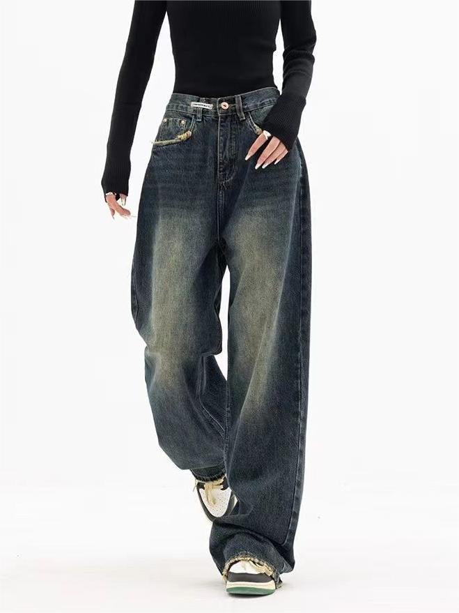 Stylish Women’s Loose-Fit Jeans with Vintage Washed Look