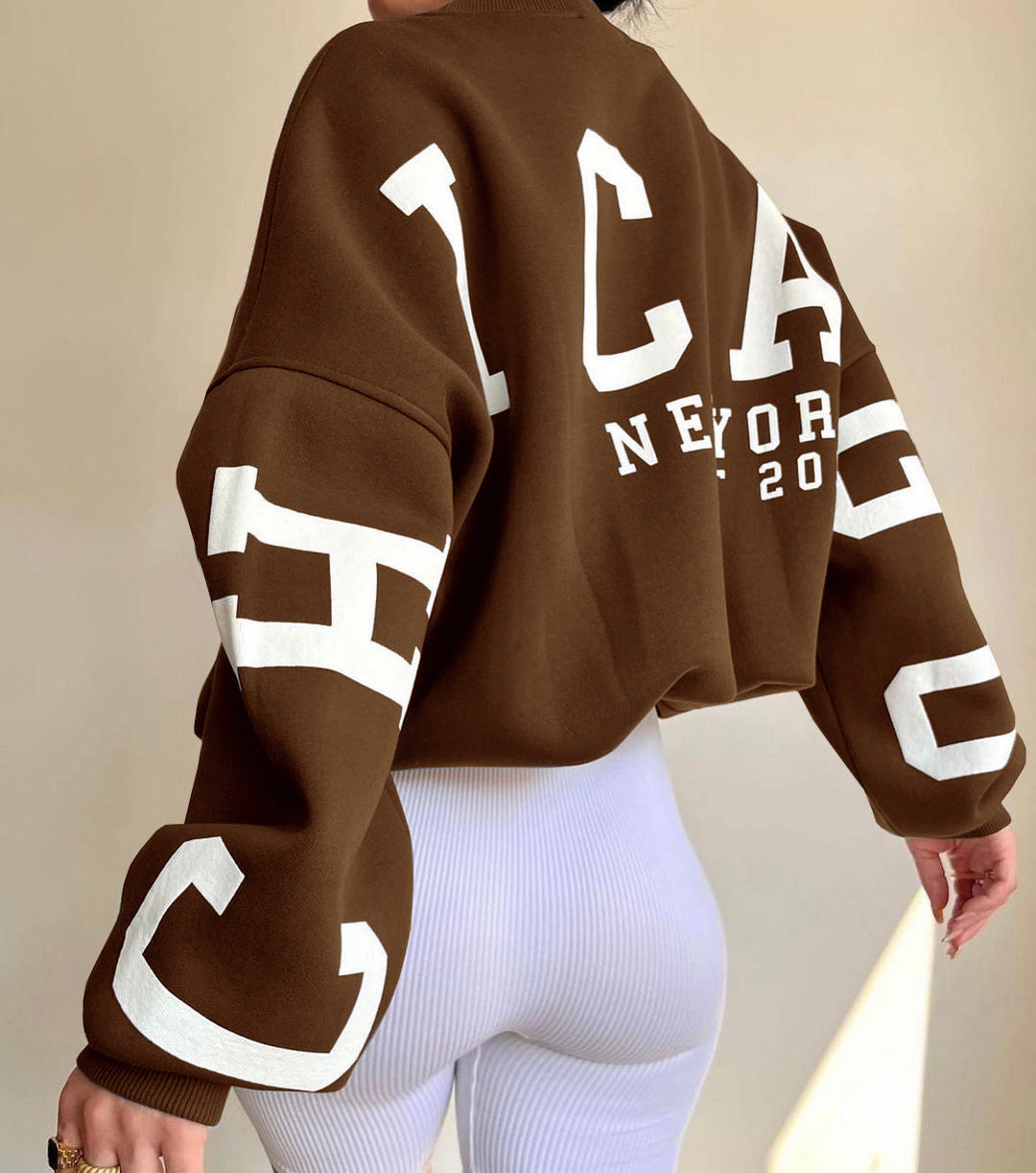 Comfortable Oversized Women’s Sweatshirt with Letter Print