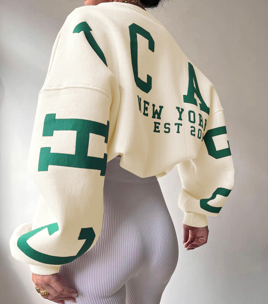 Comfortable Oversized Women’s Sweatshirt with Letter Print
