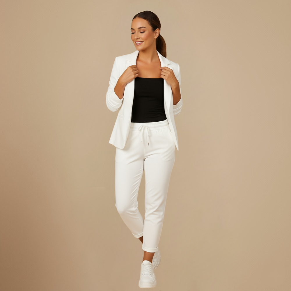 Stylish Women’s Set with Blazer and Matching Trousers