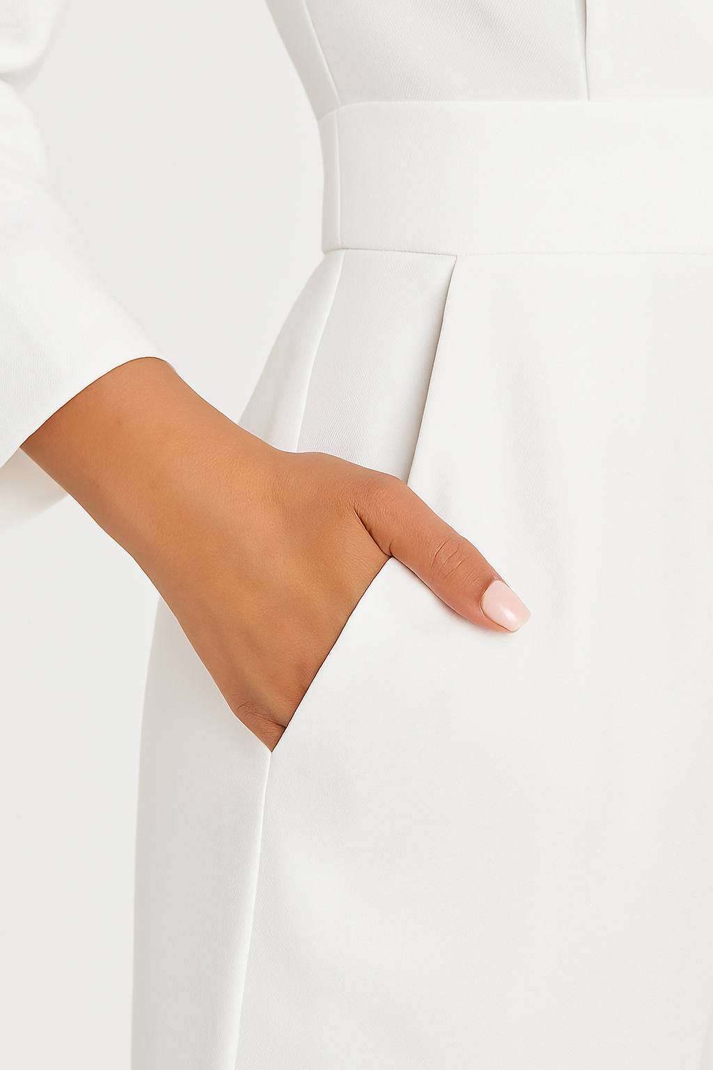 Women’s Jumpsuit with Blazer-Inspired Collar and Wide Legs