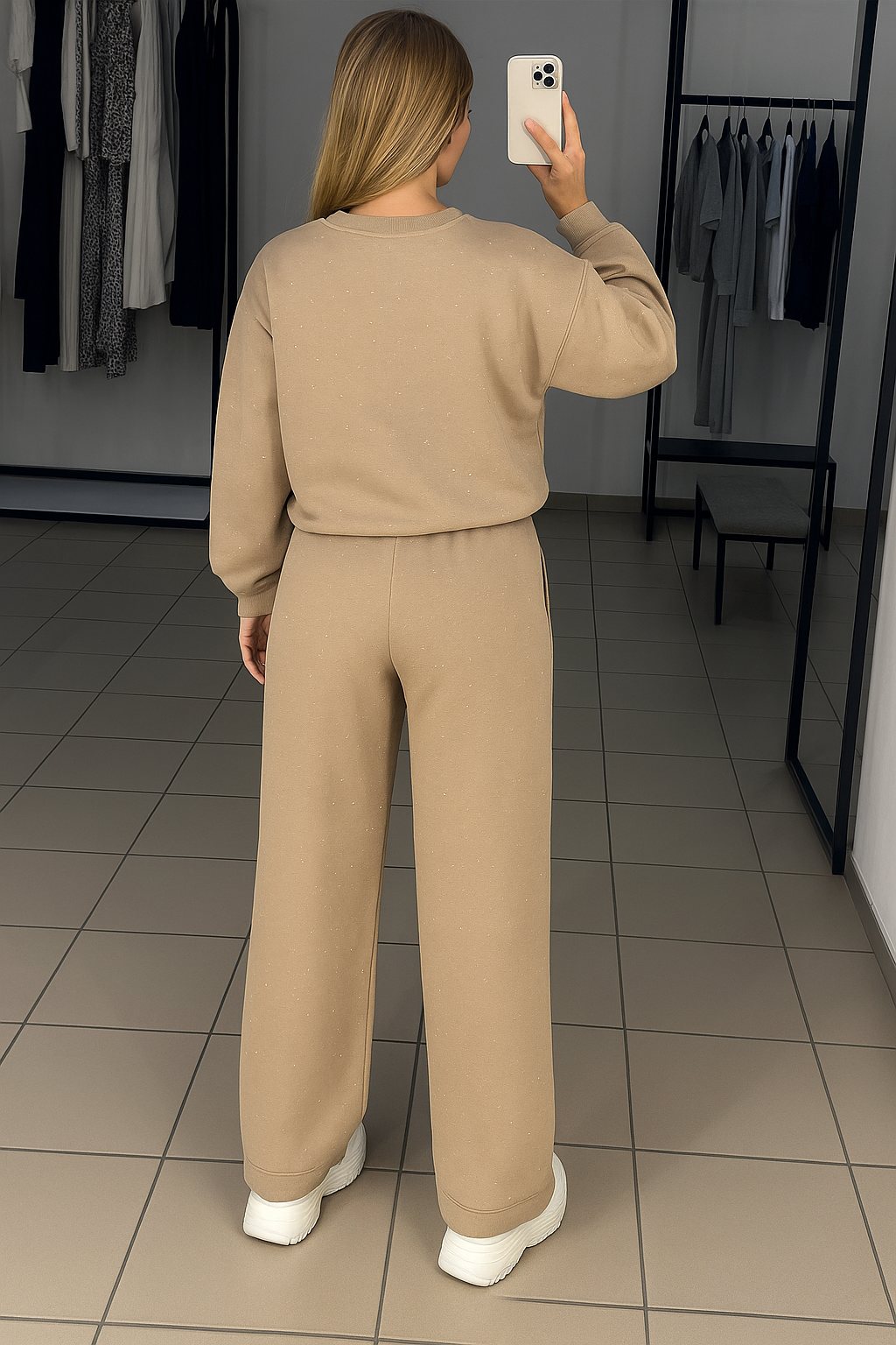 Stylish Women’s Sparkling Loungewear Set with Long Sleeves