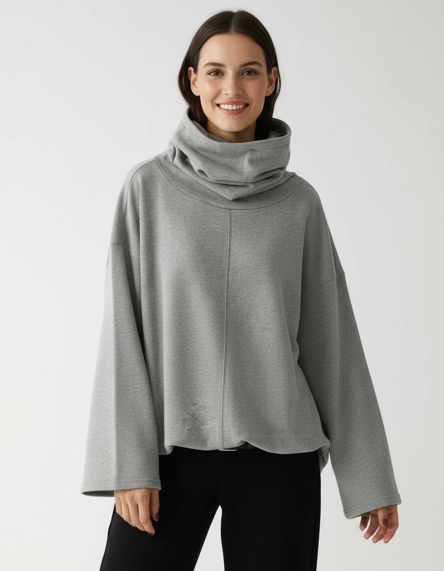 Soft Oversized Women’s Sweater with Turtleneck and Long Sleeves