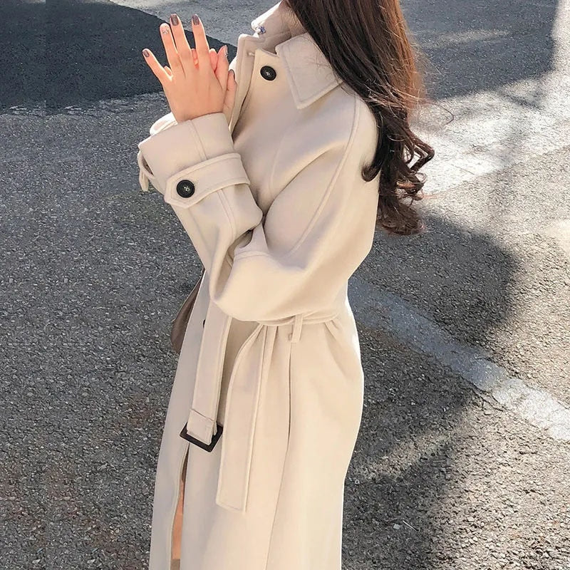 Elegant Long Women’s Coat with Button Closure and Pockets