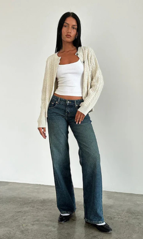 Women’s Stretch Low-Waisted Jeans with Wide Legs