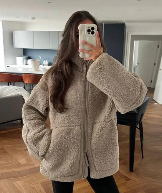 Oversized Women’s Teddy Jacket with Zipper and High Collar for Winter