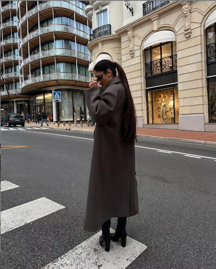 Oversized Brown Women’s Coat with Double-Breasted Design