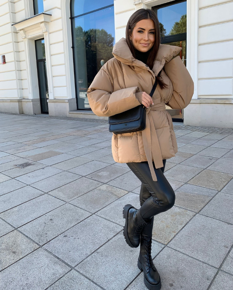 Winter-Lined Women’s Jacket with Belt and Short Fit