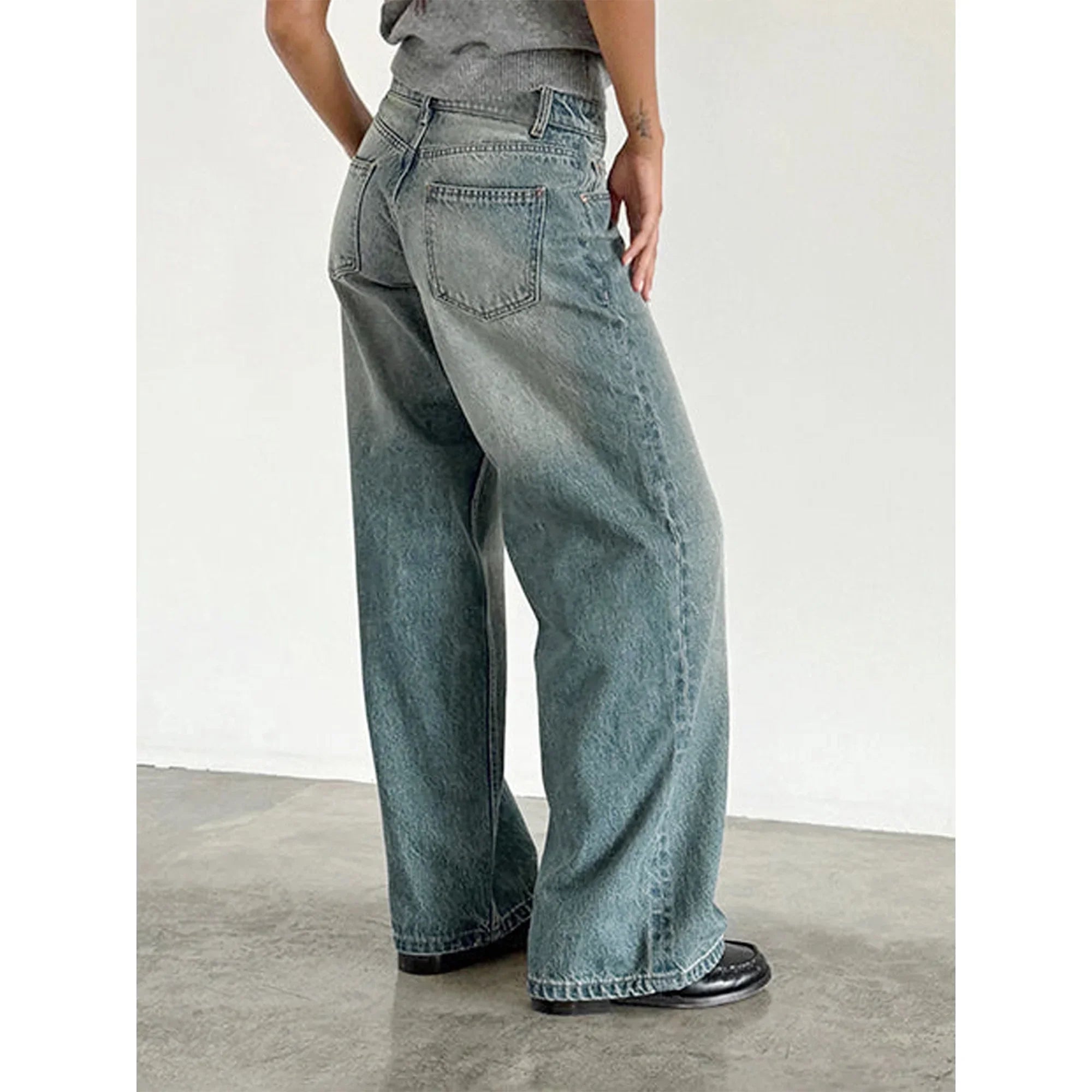 Women’s Stretch Low-Waisted Jeans with Wide Legs