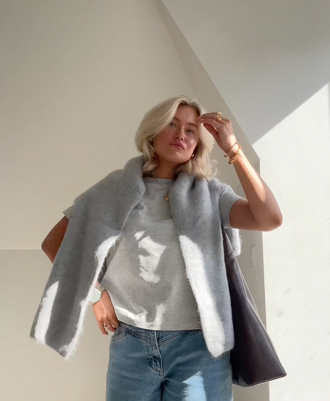 Soft Warm Women’s Winter Sweater with Round Neck and Relaxed Fit