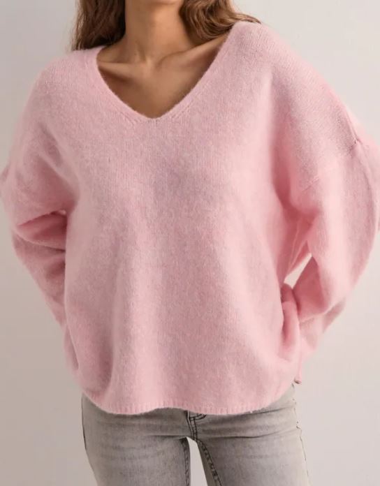 Light Soft Women’s Sweater with V-Neck and Long Sleeves
