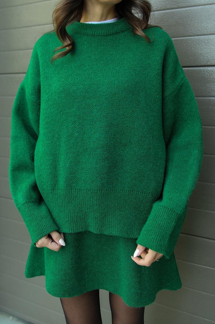 Soft and Elegant Women’s Set with Knit Sweater and Skirt